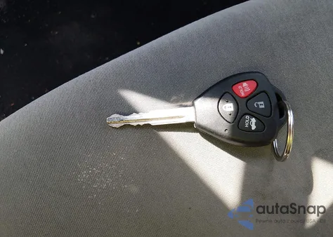 2013 Toyota Corolla Le из США, поврежденный, VIN 5YFBU4EE8DP118253